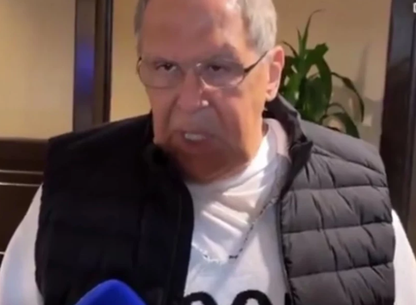 Lavrov Alaska'ya bu tişörtle gitti! Mesaj mı verdi? - Resim : 2