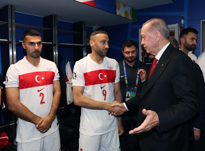Cumhurbaşkanı Erdoğan’dan A Milli Takım’a destek: “Siz bizim şampiyonumuzsunuz” - Resim : 5