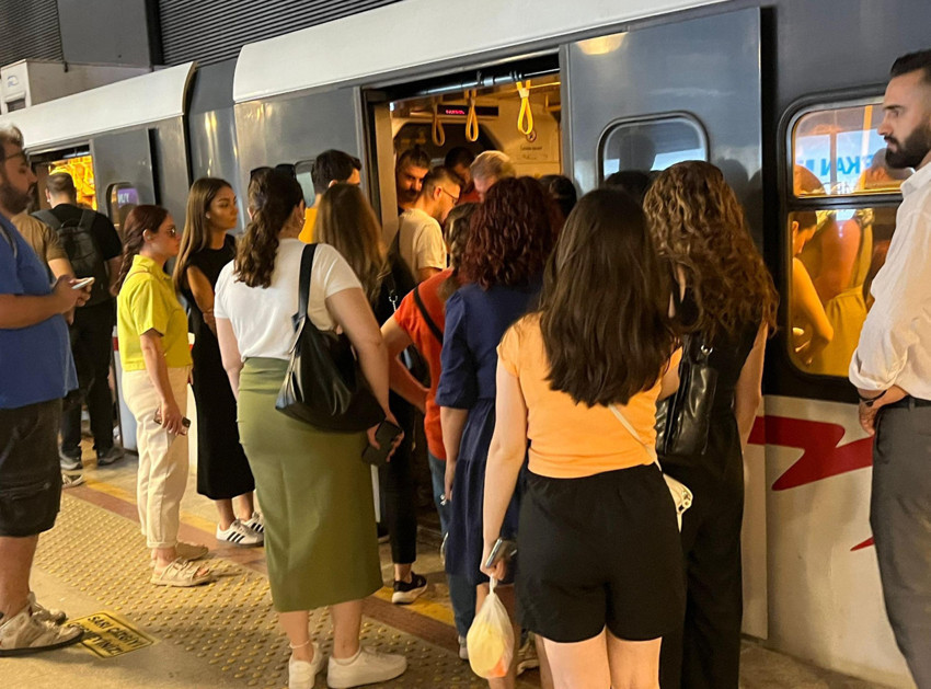 Memurlar bugün greve gidiyor! İlk haber İZBAN'dan geldi: Tüm seferler iptal edildi - Resim : 2