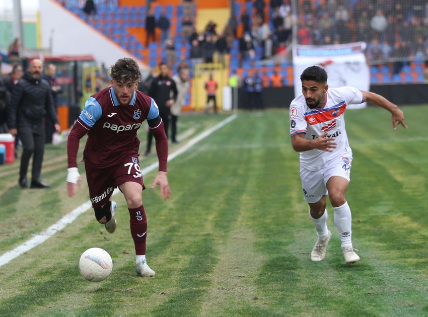 4 gol düello! İskenderunspor – Trabzonspor maçında kazanan çıkmadı - Resim : 1