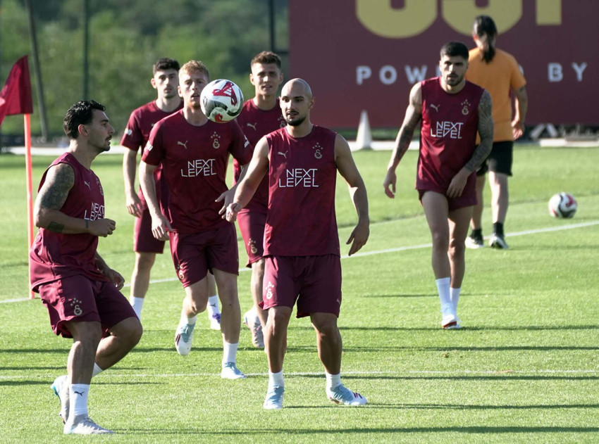 Son şampiyon Galatasaray saha çıkıyor! Cimbom, hazırlık maçında Ümraniyespor ile karşılaşacak - Resim : 1