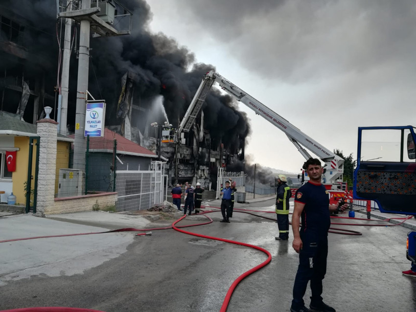 Kocaeli'de yangın faciası! - Resim : 2