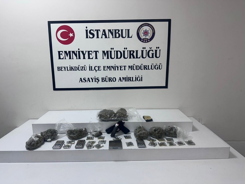 İstanbul'da kahreden ölüm! Otoparkta silahlı saldırı: Annesine ölüm nedenini söyleyemediler - Resim : 1