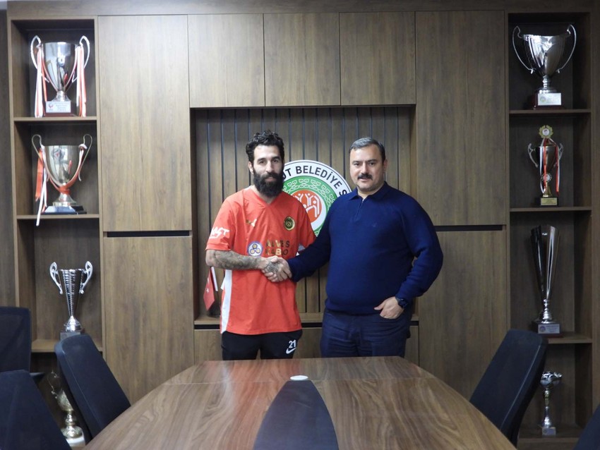 Galatasaray'da oynamıştı! İmzayı attı! Jimmy Durmaz’dan şaşkına çeviren transfer - Resim : 1