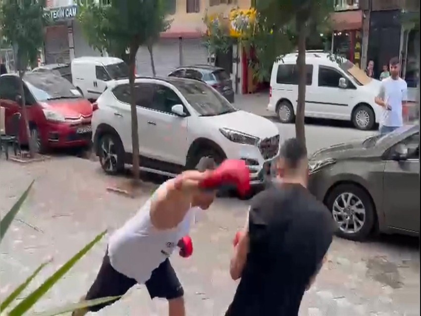 Dünya şampiyonu kick boksçu'dan cami görevlisine yüz felci geçirten yumruk! - Resim : 4