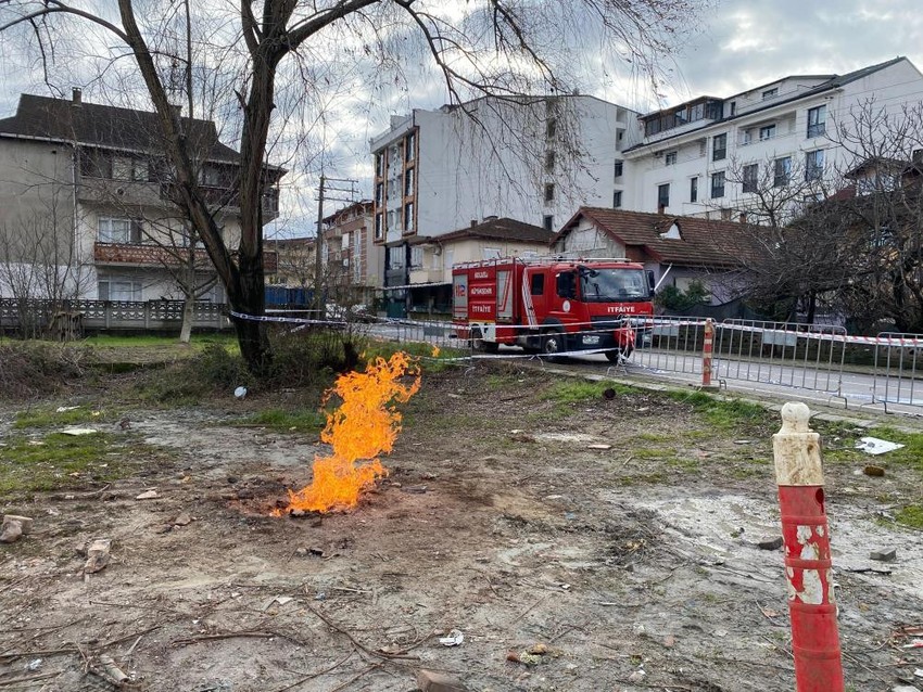 Kocaeli'de 3 gündür yanan metan gazıyla ilgili uzmanından önemli uyarı! - Resim : 2