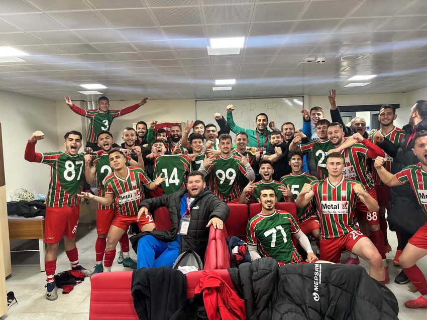 Yine amatör lig, yine kavga! O hareketten sonra saha karıştı! - Resim : 1