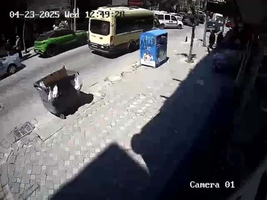İstanbul’da deprem paniği! Üçüncü kattan arabanın üzerine atladı! İşte o anlar - Resim : 1
