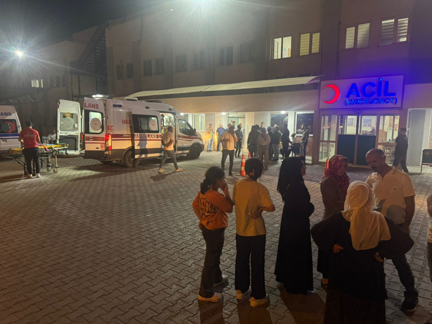 Fıstık işçilerini taşıyordu! Minibüs ile otomobil feci çarpıştı... Çok sayıda yaralı var - Resim : 2