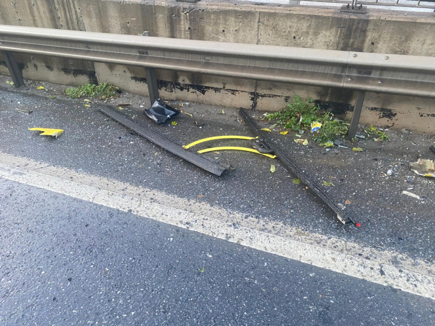 Kadıköy'de alkollü İETT şoförü bariyerlere saplandı: 2 yaralı - Resim : 2