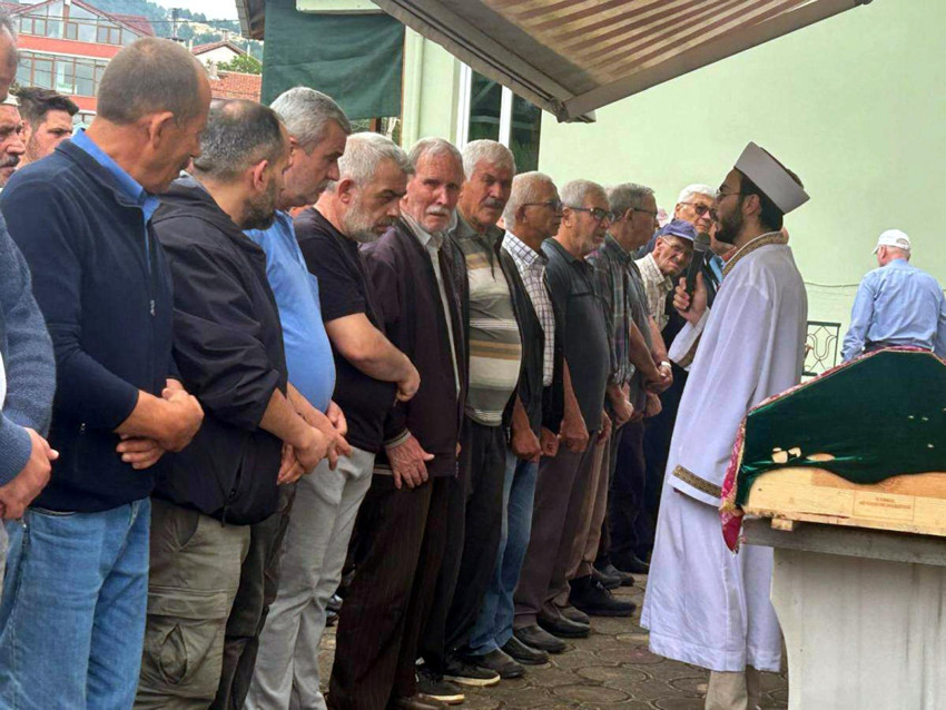 Gözyaşları sel oldu! Çocuk parkında kan donduran vahşet! Kızını ve eski eşini öldürüp intihar etti - Resim : 2