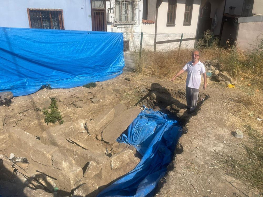 Bursa'da tarihi mezar otopark oldu - Resim : 2