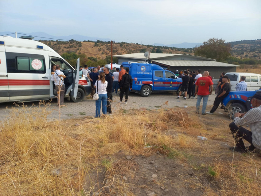 Manisa’da korkunç olay! Evlerinde vurulmuş halde bulundular: Yürek burkan detay ortaya çıktı - Resim : 1