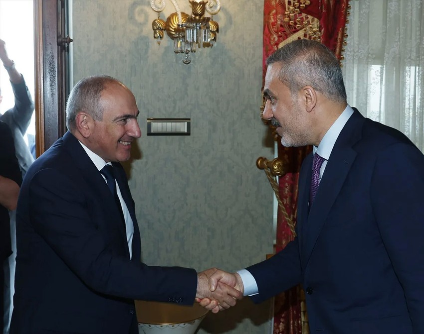 Cumhurbaşkanı Erdoğan, Dolmabahçe'de Paşinyan'ı kabul etti: Görüşme sonrası Ermenistan'dan dikkat çeken açıklama! "Bu tarihi bir ziyaret" - Resim : 3