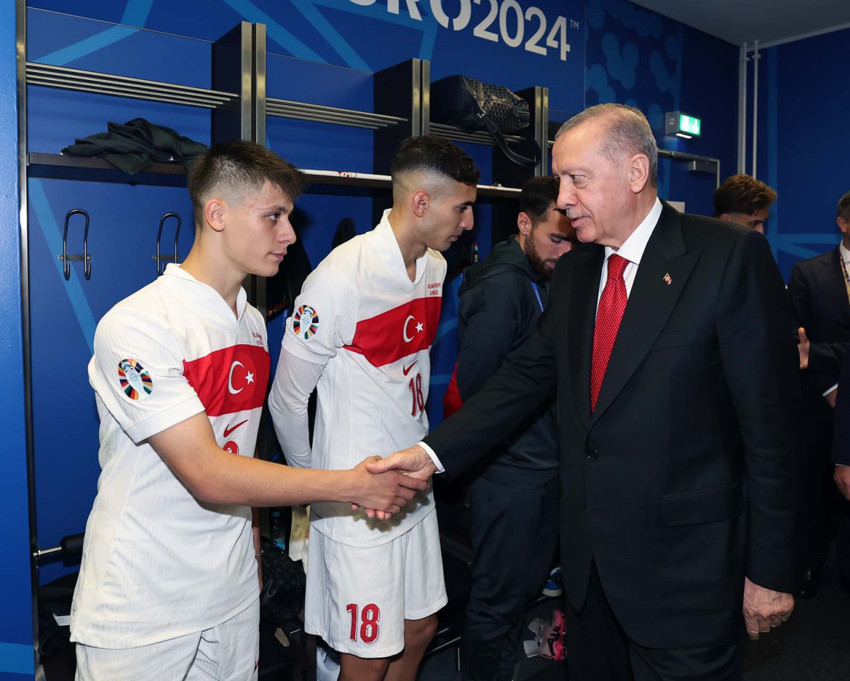 Cumhurbaşkanı Erdoğan’dan A Milli Takım’a destek: “Siz bizim şampiyonumuzsunuz” - Resim : 8