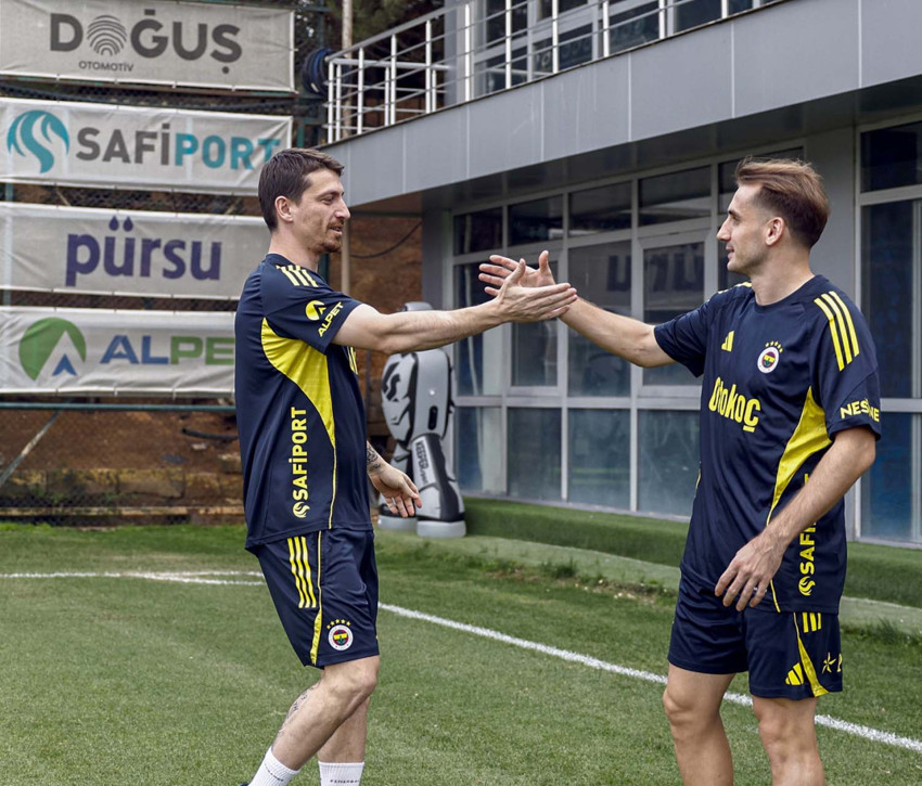 Fenerbahçe’de büyük buluşma! Kerem Aktürkoğlu ve Mert Hakan Yandaş birbirlerini böyle karşıladı! - Resim : 4