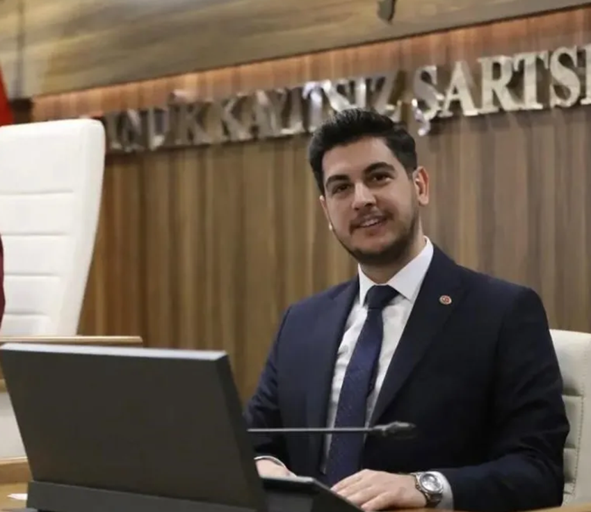 CHP’li meclis üyesine taciz ve darp suçlaması! Genç kadın yaşadığı dehşeti anlattı - Resim : 1