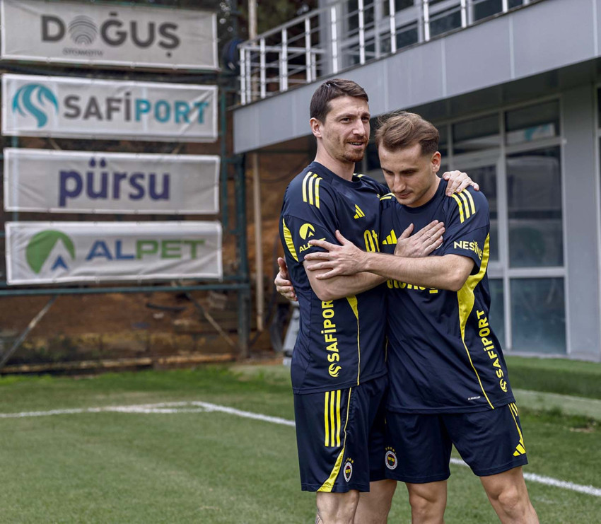 Fenerbahçe’de büyük buluşma! Kerem Aktürkoğlu ve Mert Hakan Yandaş birbirlerini böyle karşıladı! - Resim : 3