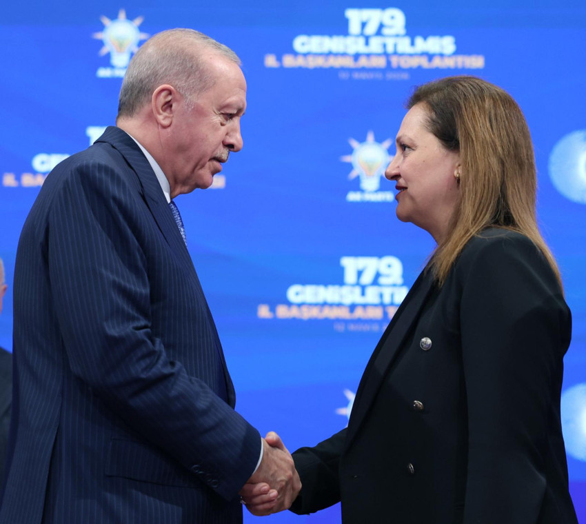 Cumhurbaşkanı Erdoğan: Afyonkarahisar Belediye Başkanı Burcu K&ouml;ksal partimize katıldı - Resim : 1