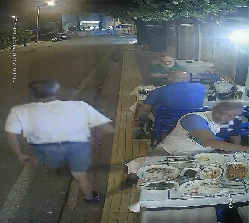 Restoranda pes dedirten plan: Önce biri, sonra diğeri kalktı - Resim : 1