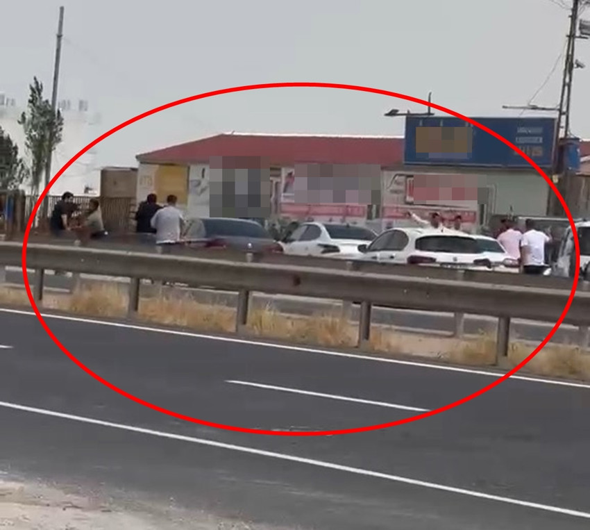 Mardin'de yol verme kavgası: Ölü ve yaralılar var - Resim : 2