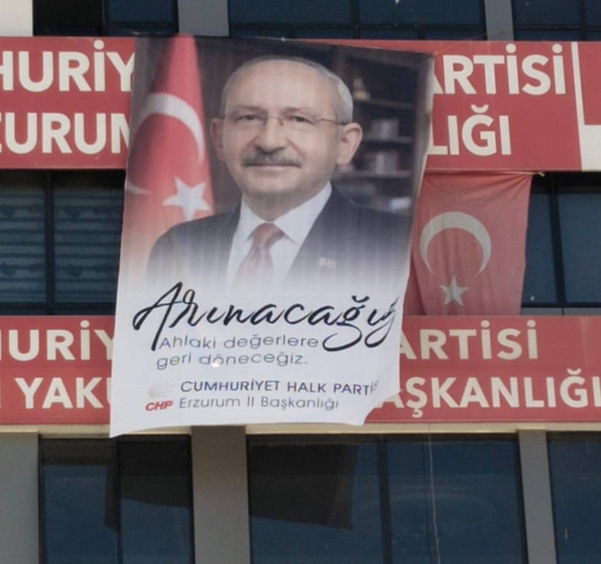 CHP’de “Olaysız” devir teslim: Kılıçdaroğlu’nun fotoğrafı alkışlarla asıldı! “Arınacağız” pankartı dikkat çekti - Resim : 1