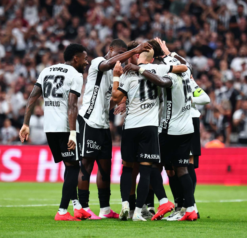 İnönü’de 8 gollü çılgın maç! Vlahovic hat-trick yaptı! Beşiktaş, Çorum FK’yı gol yağmuruna tuttu - Resim : 1