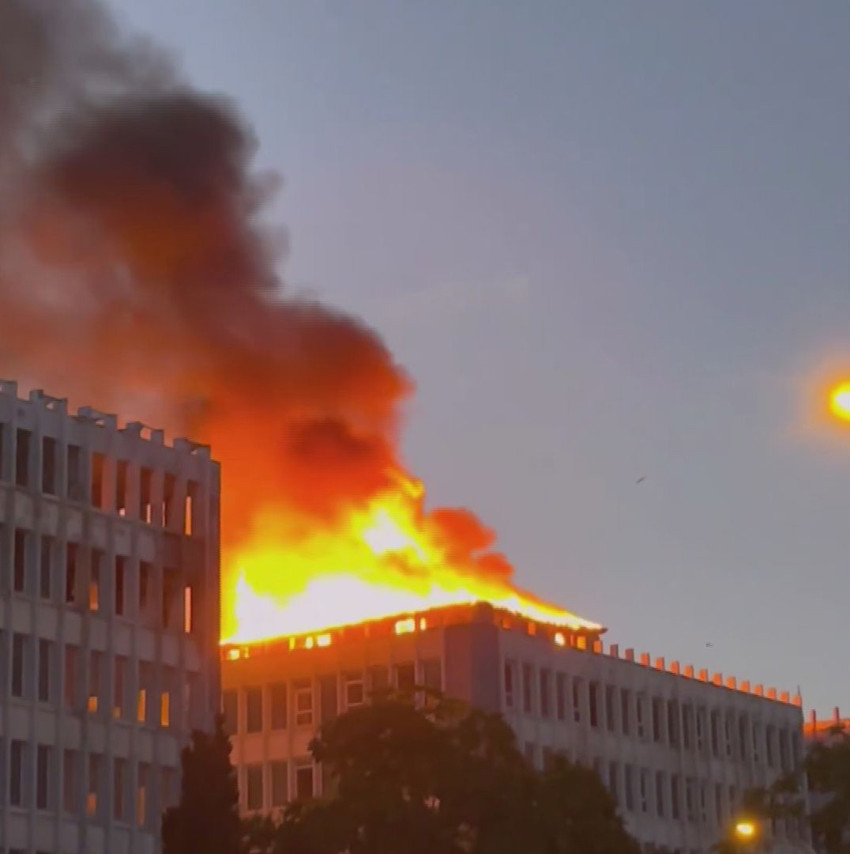 Kartal'da korkutan yangın! Dumanlar gökyüzünü kapladı - Resim : 1