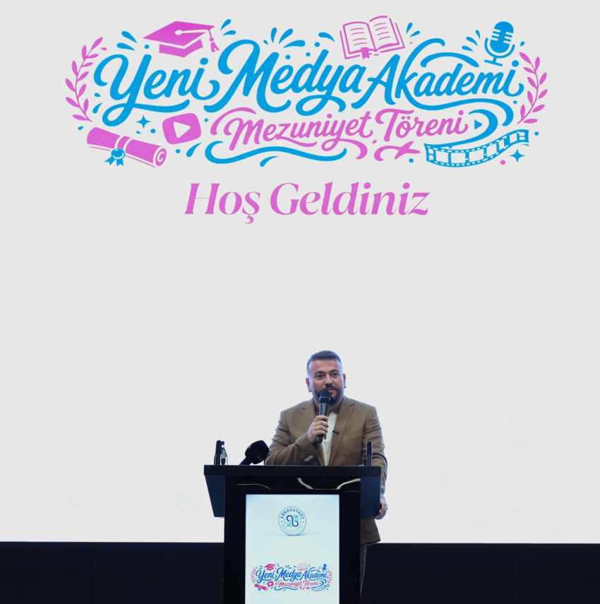 Arnavutköy’de gençlerin gurur günü: Yeni Medya Akademi mezunlarını verdi - Resim : 6