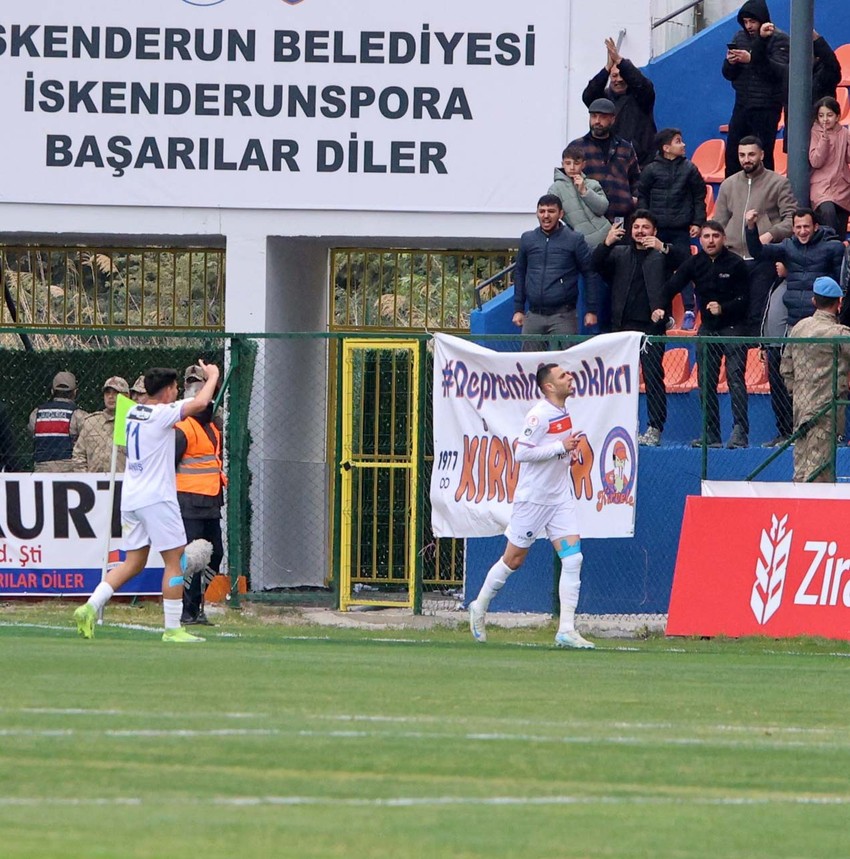 4 gol düello! İskenderunspor – Trabzonspor maçında kazanan çıkmadı - Resim : 3