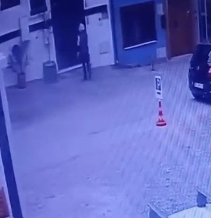 Sahte savcı ve polis vurgunu! Yaşlı çiftin 2 milyonluk ziynet eşyalarını çaldılar - Resim : 1