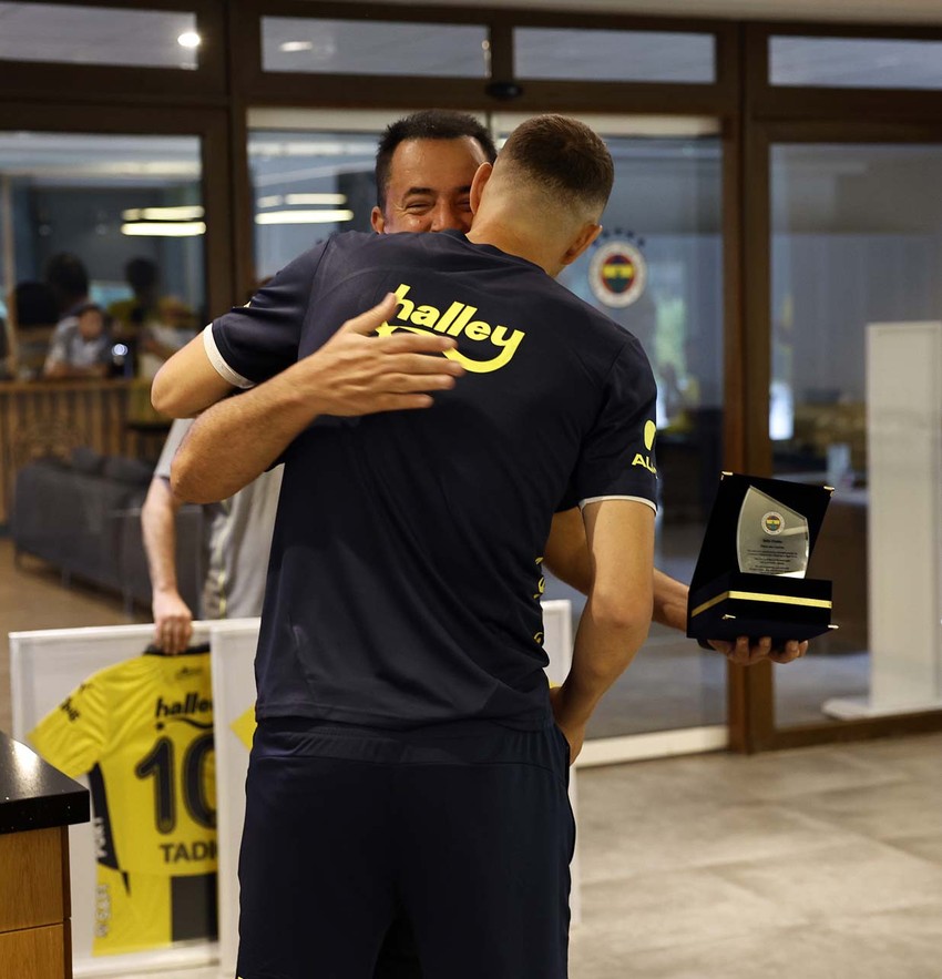 Tesislerde veda edilmişti! tv100 Spor Müdürü Ersin Düzen anlattı:  Dzeko ve Tadic’in ayrılığının perde arkası ortaya çıktı! - Resim : 2