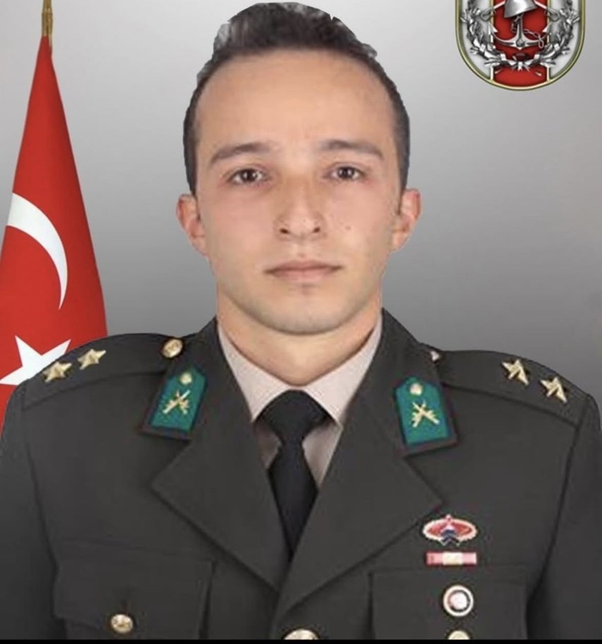 Şehit üsteğmenin ortaya çıkan görüntüsü kahretti! Tek kelimelik cevabı yürek burktu! - Resim : 1