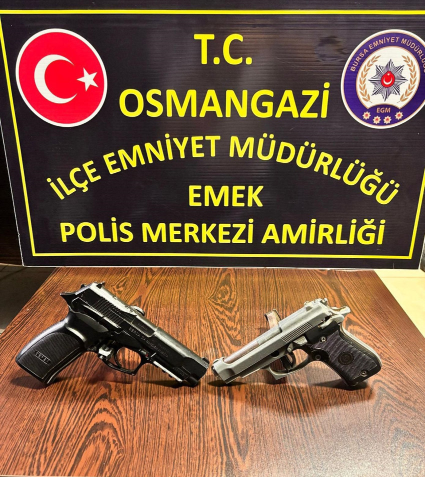 Bursa'da uyuşturucu ve silah ticareti operasyonu: 3 kişi tutuklandı - Resim : 1