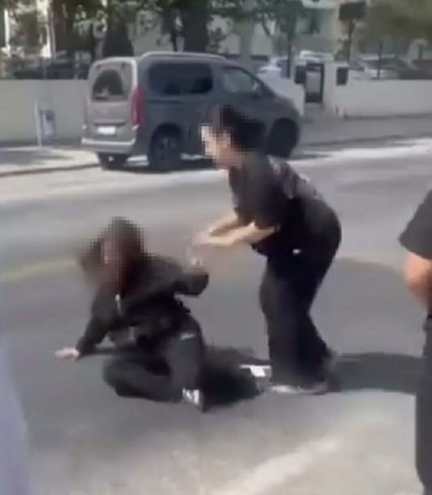 Bir akran zorbalığı vakası daha! Saçlarından tutup yerde sürükledi… O anlar anbean kaydedildi - Resim : 2