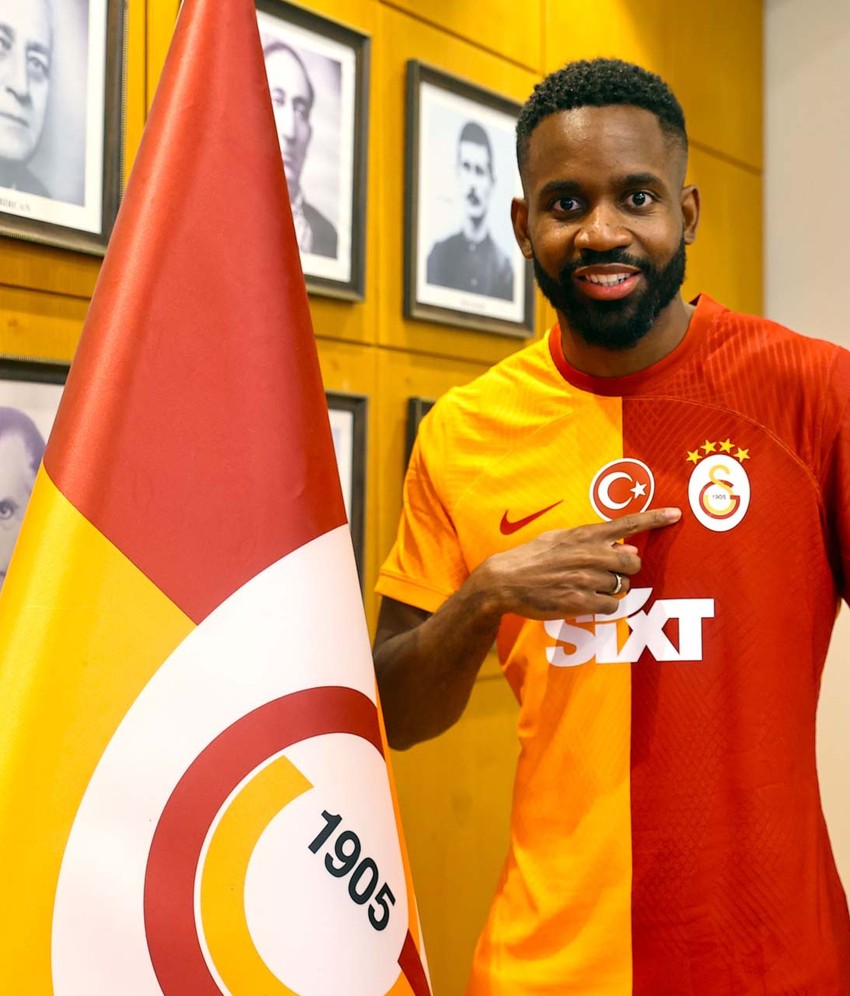 Galatasaray transferi KAP’a bildirdi! Yıldız futbolcu resmen takımdan ayrıldı! Kasaya net 5 milyon euro bonservis girdi - Resim : 1